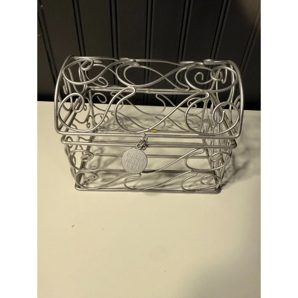 Smashe's stashes Wired Treasure Box In Silver Metal Giogio Beverly Hills